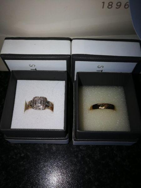 Wedding Ring Set - His and Hers - Gold
