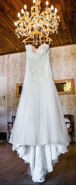 Beautiful Enzoani Designer wedding dress for sale