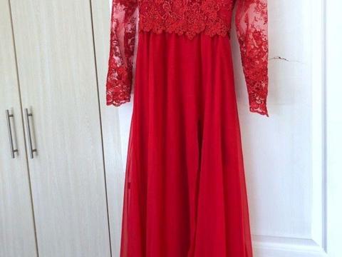 Matric dance / evening dress red lace detailing