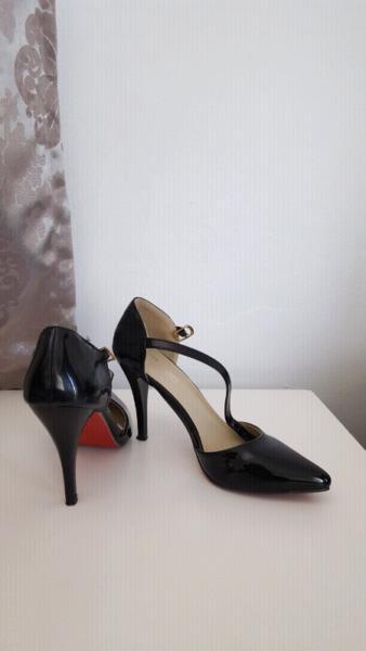 Black heels for sale