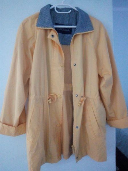 Ladies coat / jacket