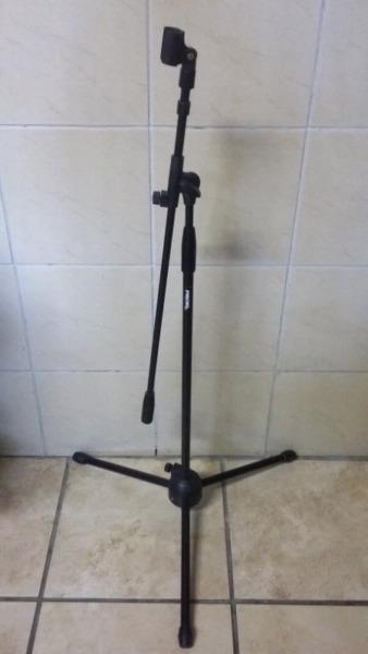 PROEL Professional microphone stand with telescopic boom PRO200BK