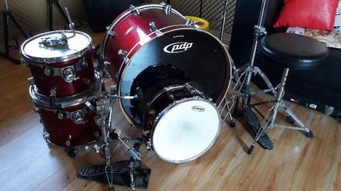 PDP CX Series rock drumkit (Red Sparkle)