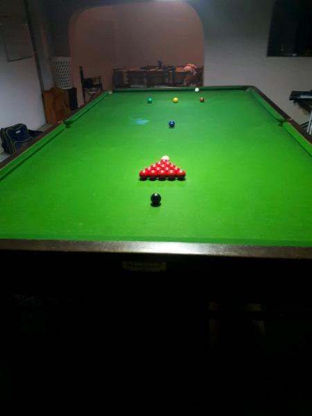 Full Size Snooker Table R25 000
