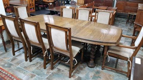 Oak Artecasa Extension Table and 8 x Chairs
