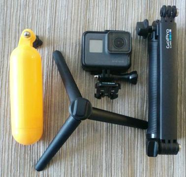 Go Pro Hero 5 Black Excellent Condition With Accessories