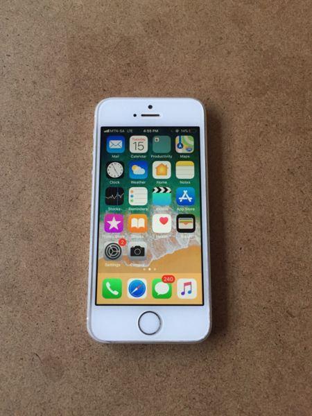 iPhone 5s 16gb silver R1999
