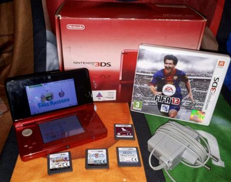 Nintendo 3Ds with 4 games