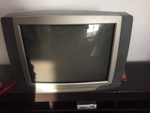 2x 74 cm TVs