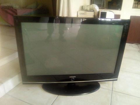 42 inch Samsung Plasma Tv - Hd - Remote - Bargain !!!!!