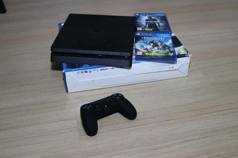 PS4 Slim - 1TB + Games