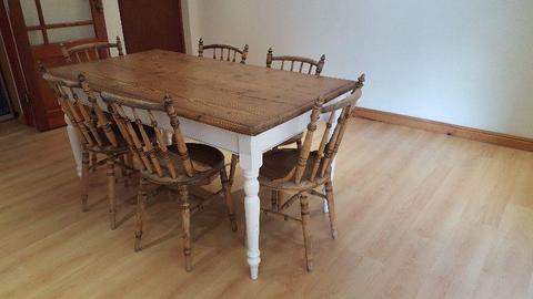 DINNING ROOM TABLE & CHAIRS