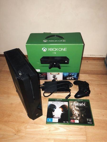 fully boxed bn Xbox One - 1TB with games