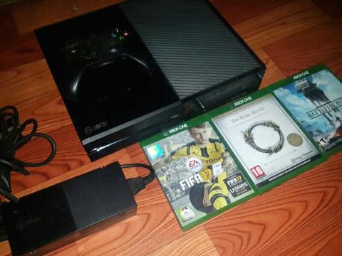 Xbox One 500 Gb With 3 Original Games + 1 Controller