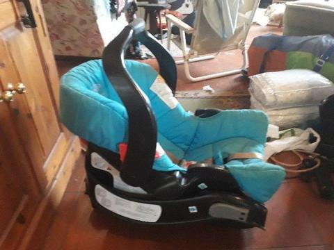 Graco Junior car seat with base Blue