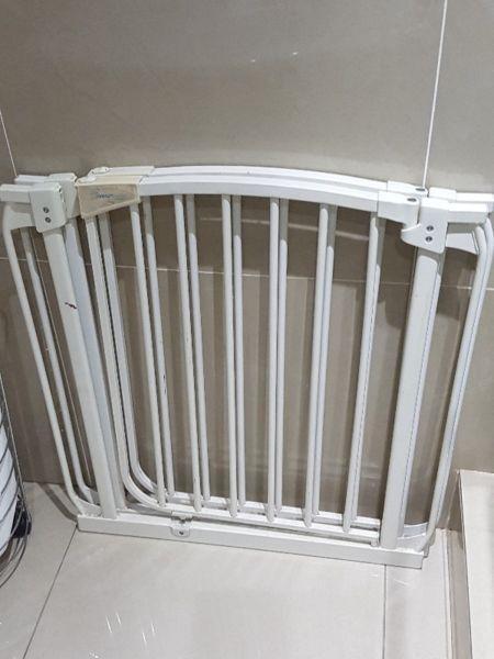 2× Baby Safety Gates Available