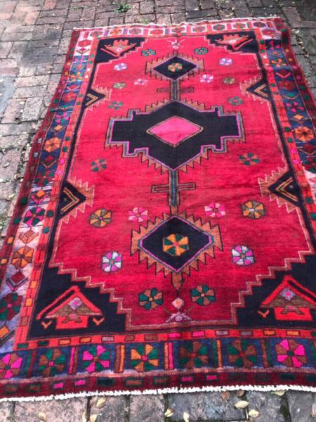 Hanedan Persian carpet