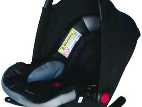 2x Safeway snug 'n safe car seats