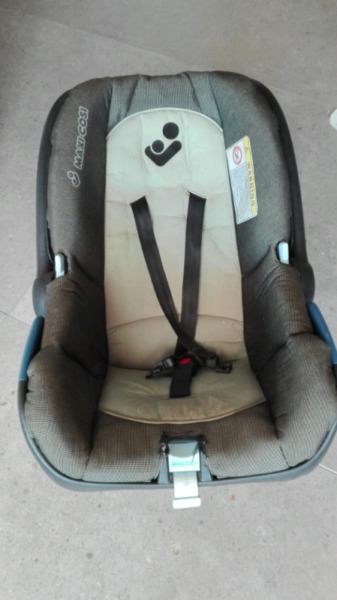 Maxi Cosi infant car seat