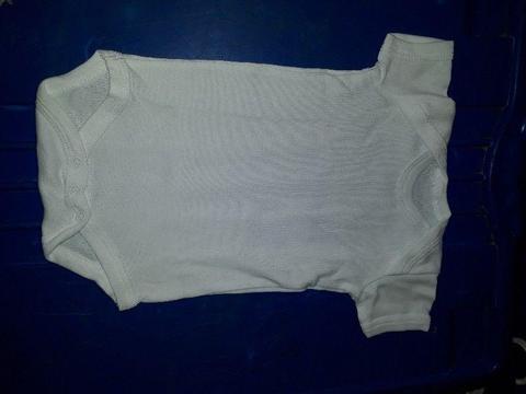 We supply Blank baby Onesies 100% cotton perfect for embroidery, sewing,printing