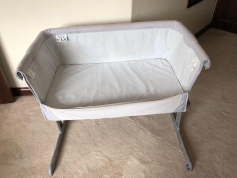 Chicco Next2me baby bed like New still in warranty