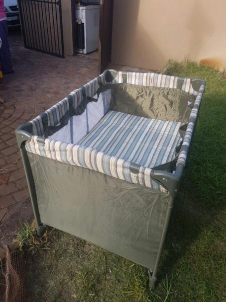 Camp cot with bassinet