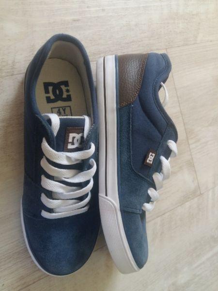 DC shoes- brand new