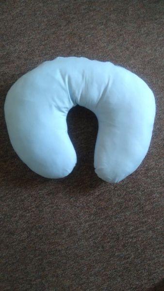 Blue feeding pillow r50