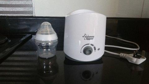 Tommee Tippee botle warmer with bottle
