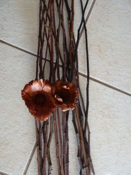 TWIG FLOWER ARRANGMENT