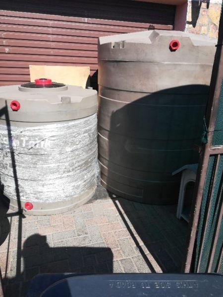 2500 lite and 1000litre water tanks