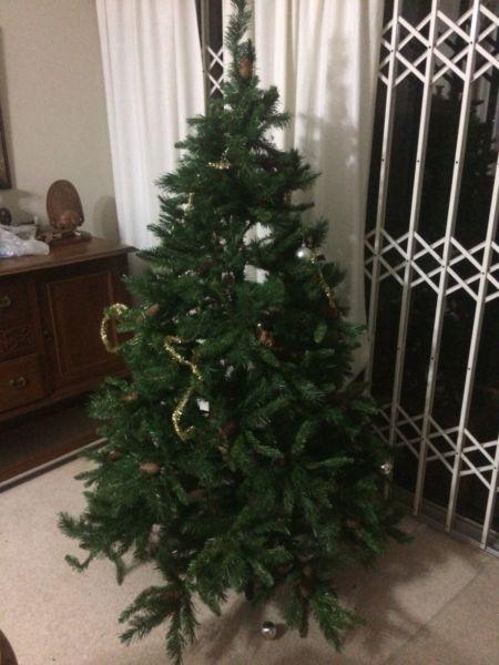 1.8 m Tall Christmas Tree