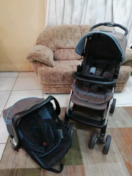 Chelino travel system