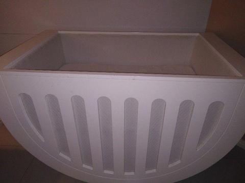 Stand alone and Rocking Cot (2in1) for Sale