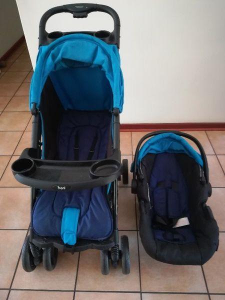 Baby pram with seat in Excellent condition