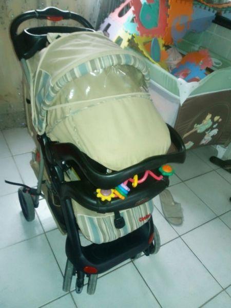 Chelino Travel System Pram and Car Seat