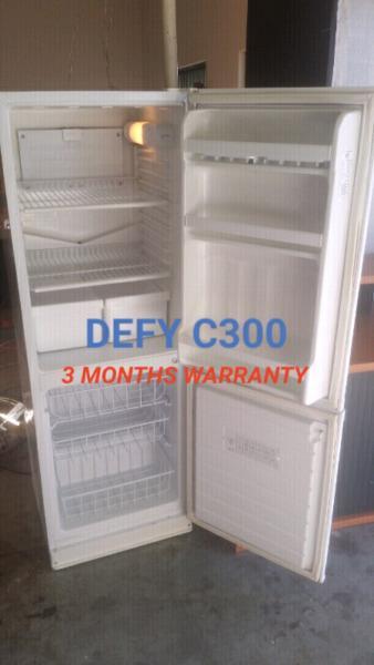 ✔ IMMACULATE!!! Defy C300 Refrigerator