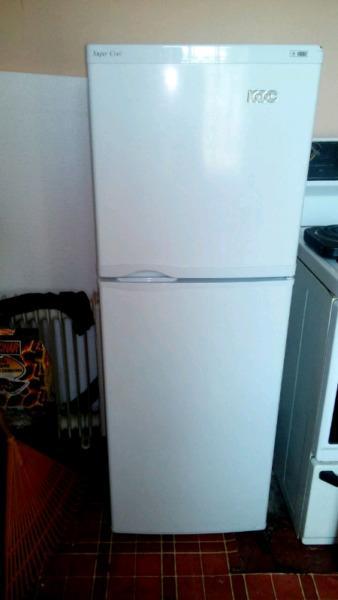 Kic frige and freezer in great condition working 100percent