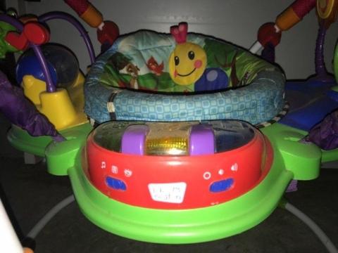 Einstein musical baby bouncer