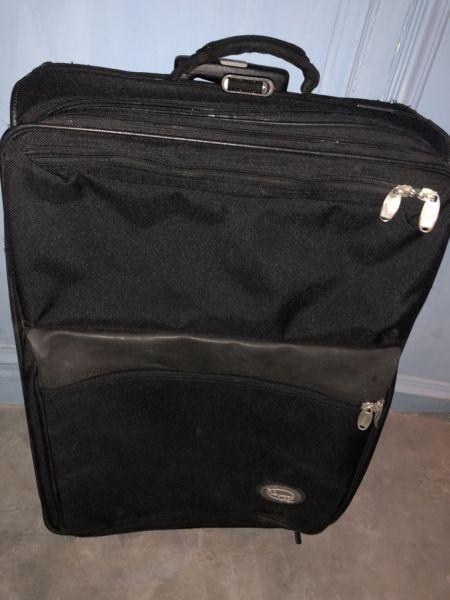 Voyager suitcase