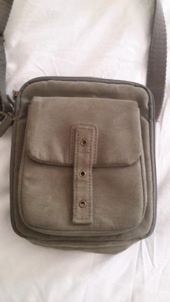 Khaki crossover sling bag