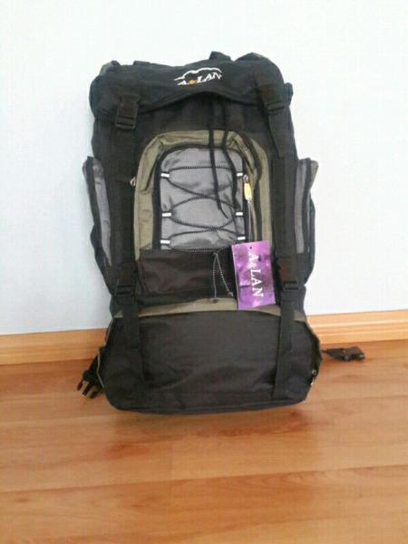 Hiking camping and traveling backpacks new for sale 45L capacity