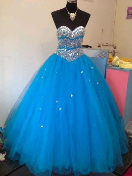 Ball gowns/prom dresses for hire Chatsworth