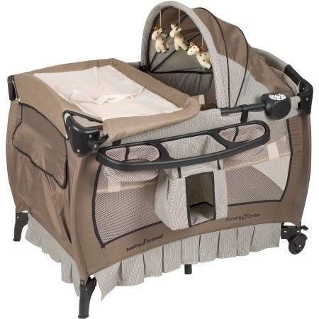 Travel cot - Baby Trend - almost new