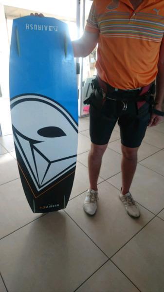 Airush kiteboard brand new condition and prolimit harnass