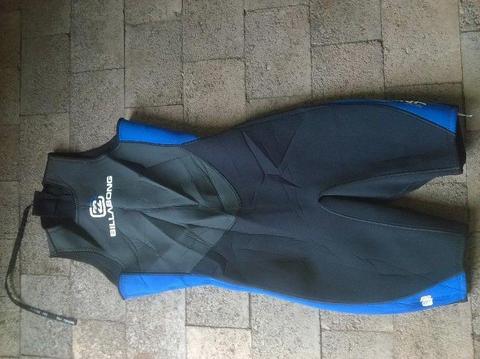 Wetsuit: Billabong 2X2 size Large