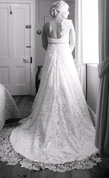 Unique designer wedding dress ::: worn once ::: size 10
