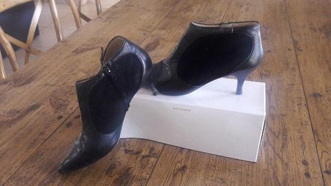 Black leather & suede ankle boots - size 5
