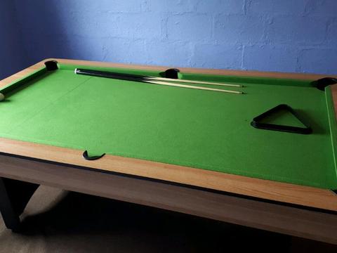 Pool table for sale R1500