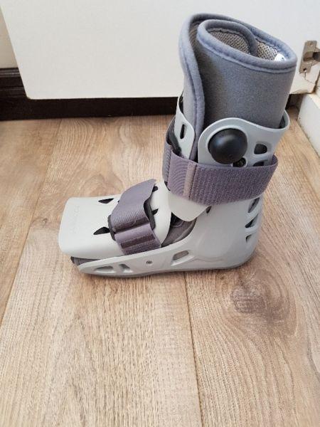 Orthopedic Aircast moonboot